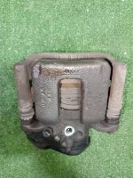 Audi / Q3 / Суппорт тормозной