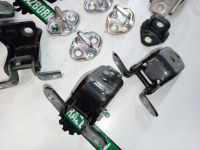 Mazda / 3 / Петли двери комплект