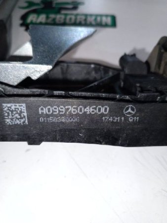 Mercedes-Benz / GLC 250d 4-matic / Замок двери комплект
