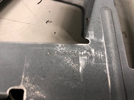 Mercedes-Benz / GLC 250d 4-matic / Кронштейн