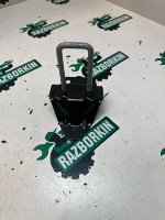 BMW / X1 / Крюк замка капота