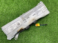 Audi / A6 / Подушка безопасности в сиденье