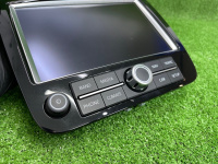 Volkswagen / Touareg / Дисплей мультимедиа