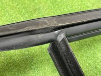 Audi / A6 / Уплотнитель стекла двери