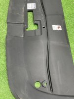 Porsche / Cayenne / Накладка замка капота