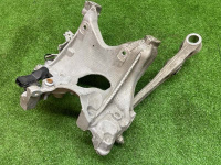 Audi / A5 / Кронштейн двигателя