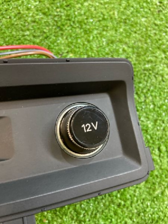 Audi / A6 / USB Разъем