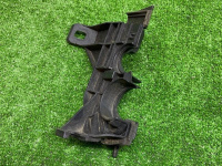 Audi / Q8 / Кронштейн