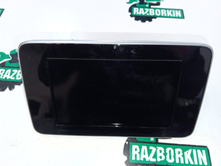 Mercedes-Benz / GLC 250d 4-matic / Дисплей мультимедиа