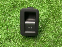 Audi / A5 / Кнопка крышки багажника