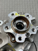 BMW / 3-Series / Кулак поворотный