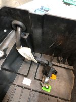 Volkswagen / Touareg / Короб аккумулятора