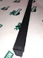 Ford / EXPLORER / Уплотнитель стекла двери