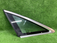 Audi / A6 / Стекло заднего крыла