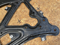 Audi / SQ8 / распорка подрамника