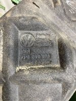 Volkswagen / Touareg / Подкрылок