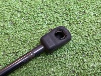 Volkswagen / Touareg / Амортизатор капота