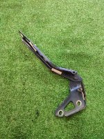 Audi / Q7 / Петля капота