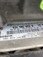 Volkswagen / Touareg / Блок управления двигателем