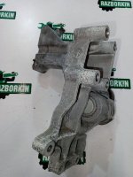 Mitsubishi / Outlander / Кронштейн генератора