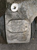 Audi / A6 / Кулак поворотный