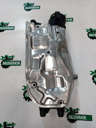 Mercedes-Benz / GLC 250d 4-matic / Корпус воздушного фильтра