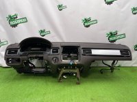 Volkswagen / Touareg / Торпедо