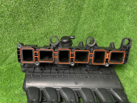 Volkswagen / Touareg / Коллектор впускной