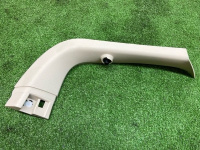 BMW / X1 / Обшивка крышки багажника