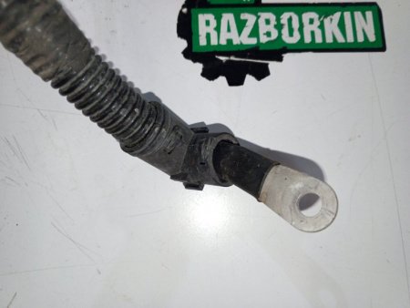 Mercedes-Benz / GLC 250d 4-matic / Провод генератора