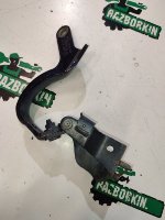 Audi / Q7 / Петля багажника