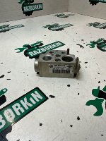 Volkswagen / Touareg / Клапан кондиционера