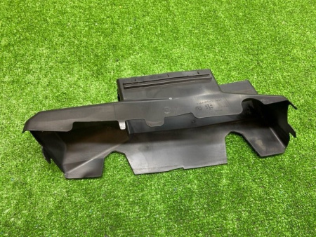 Volkswagen / Touareg / Воздуховод