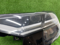 Audi / Q8 / Фара