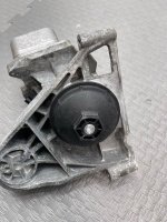 Volkswagen / Touareg / Корпус масляного фильтра