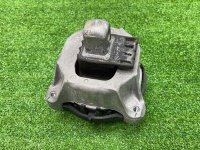 BMW / 7-Series / Подушка двигателя