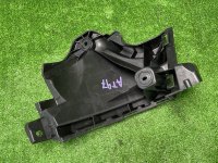 Audi / Q8 / Кронштейн бампера