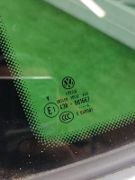 Volkswagen / Tiguan / Стекло заднего крыла