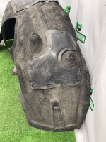 BMW / 7-Series / Подкрылок