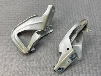 Ford / EXPLORER / Петля капота