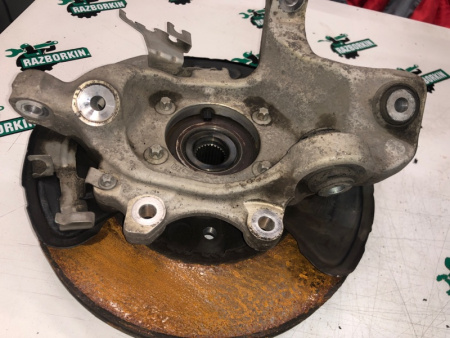 Mercedes-Benz / GLC 250d 4-matic / Кулак задний