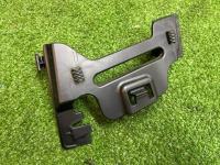 Audi / Q8 / Кронштейн