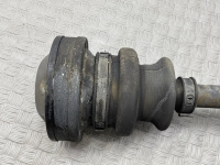 Mercedes-Benz / 190e / Приводной вал