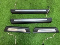 Audi / Q8 / Накладка порога