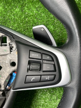 BMW / X1 / Руль с кнопками управления