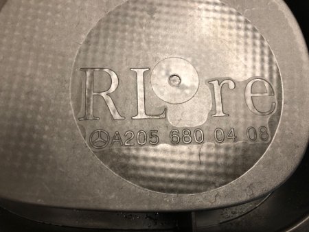 Mercedes-Benz / GLC 250d 4-matic / Крышка динамика