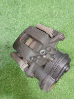 Audi / Q3 / Суппорт тормозной