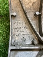 Audi / Q7 / Кронштейн генератора