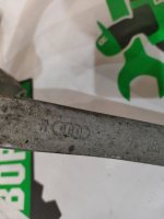 Audi / A6 / Кулак поворотный