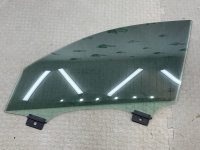 Audi / A6 / Стекло двери